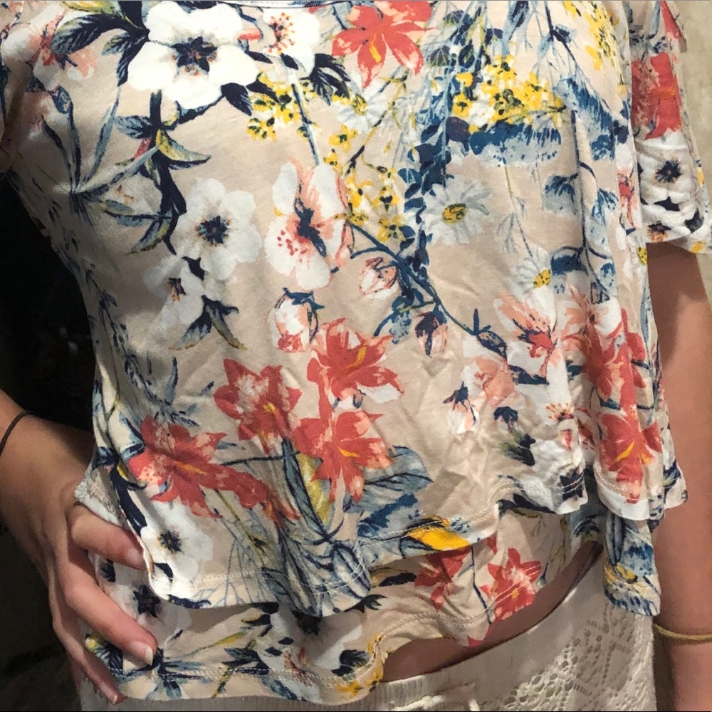 Floral JR. Top NWT